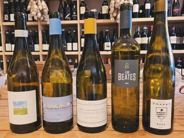 Belle dégustation sur le thème des Vins Blancs hier soir. Merci à tous les participants pour cette belle soirée.

@lesvignesdufresche 
@domainedelapepiere...